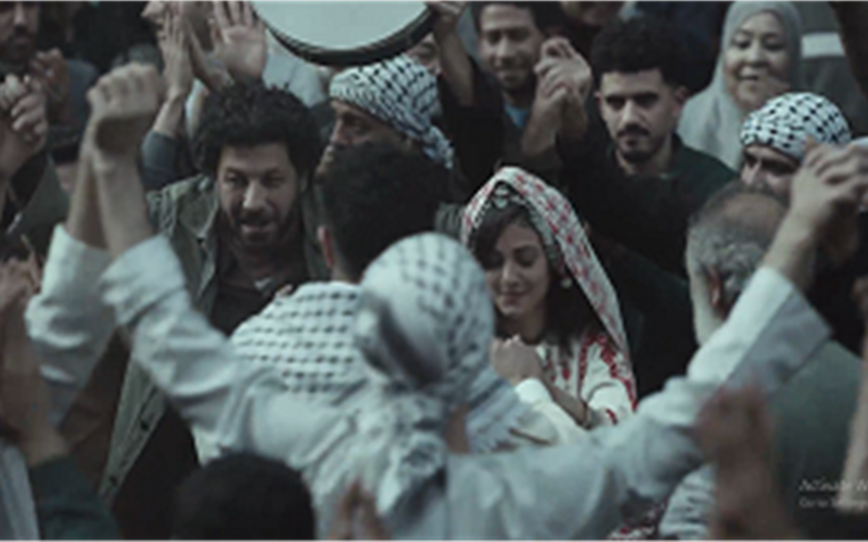 تطورات درامية في مسلسل صحاب الأرض بعد إقامة زفاف علي وليلى وسط الركام